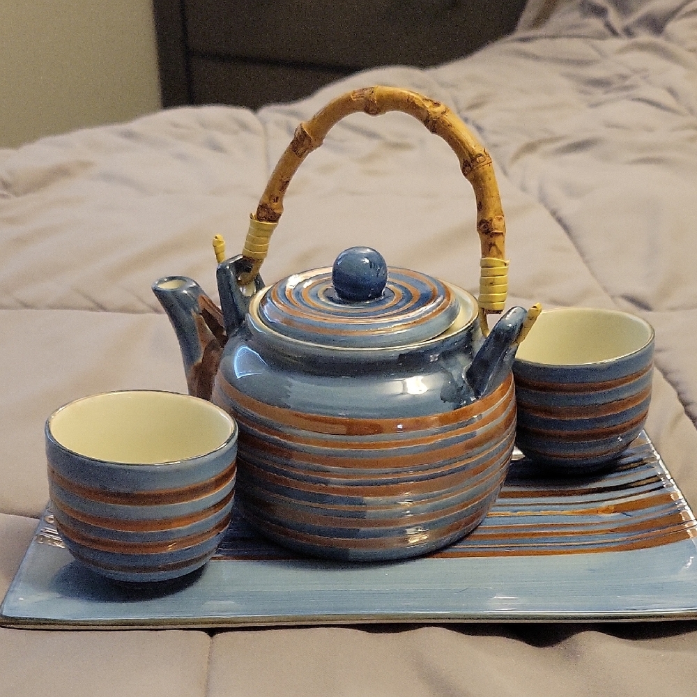 Teaopia Ceramic Tea Set with Bamboo Handle Set